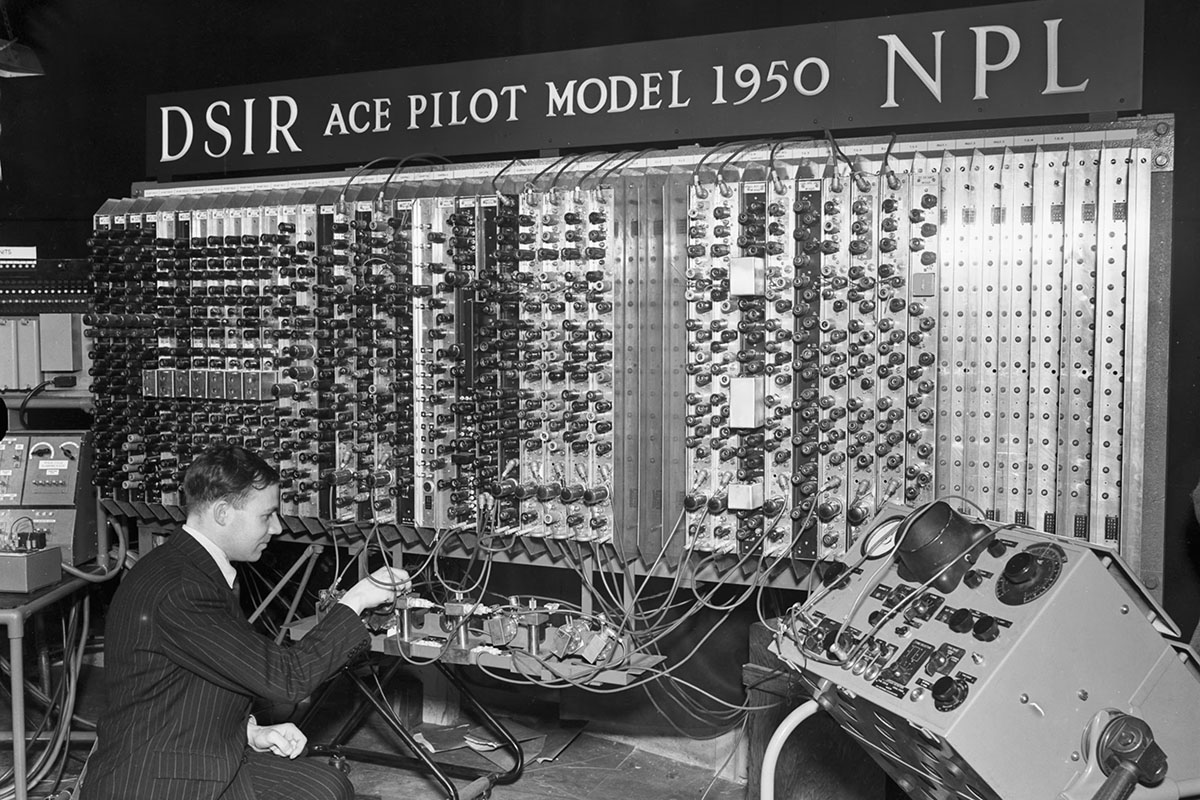 Alan Turing và Bài Kiểm Tra Turing